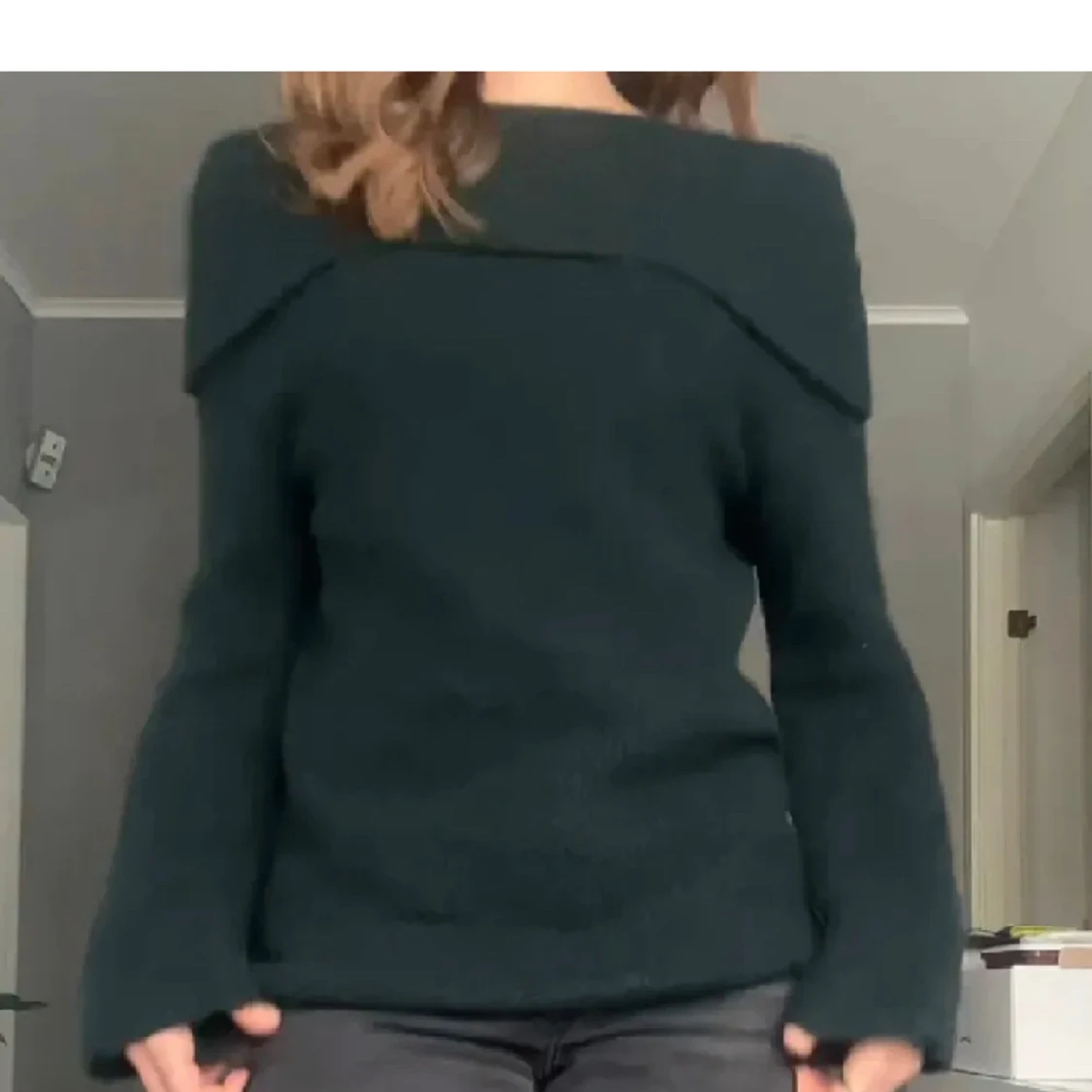 Off shoulder tröja - 90