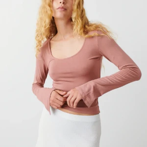 gina tröja - soft touch gina tröja i färgen burlwood💕 slutsåld på hemsidan aldrig använd därför i superbra skick