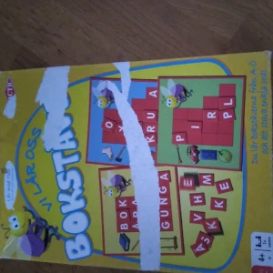 Swedish "lern how to spell" game - A fun kid game where you can teach your kids how to spell, selling it a bit cheaper then I got it from becuse of damage on the box 