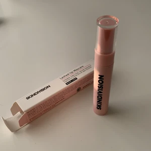 Mascara från Skindivision - Helt ny mascara från Skindivision Lashed up Mascara black  Lengthening  Volumizing Water-resistant  