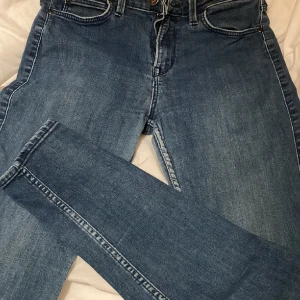 Jeans Lee smal modell  - Lee jeans modell scarlett storlek w 30 l 33 I fräscht använt skick 