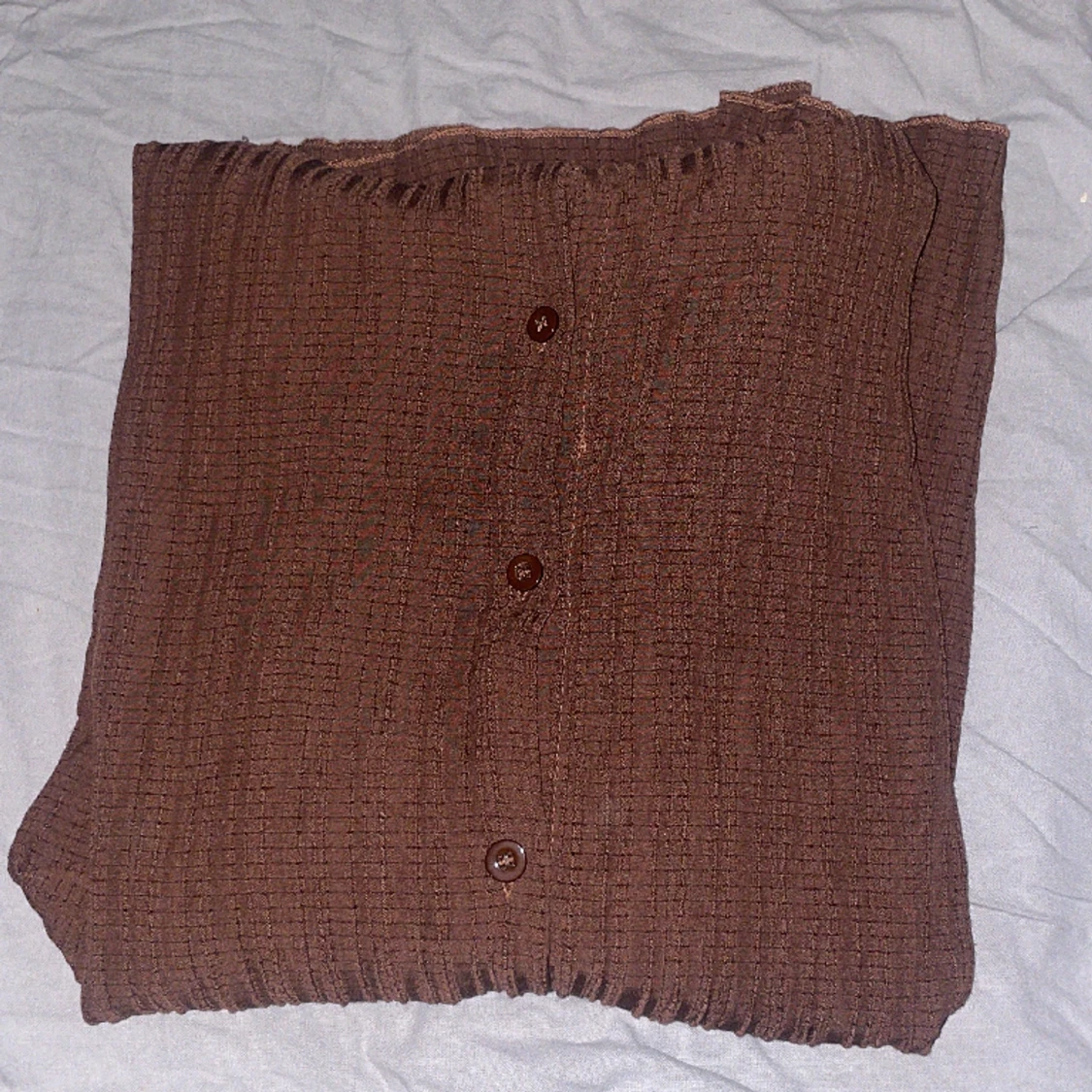 Bruna byxor med blus