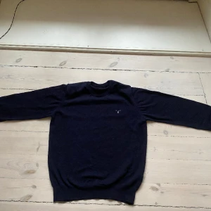 Gant crewneck - En jättefin crewneck i utmärkt skick.