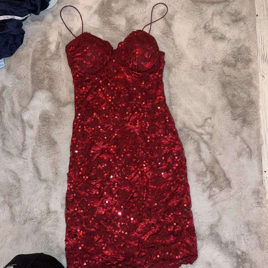 Röd klänning