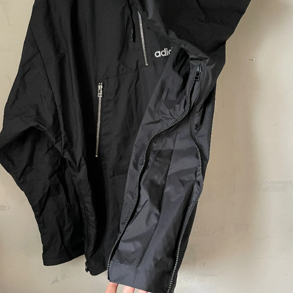 Adidas poncho / regnjacka - 91