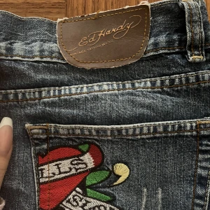 Ed hardy kjol!! - Jätte fin mini ed hardy kjol, I storlek 29