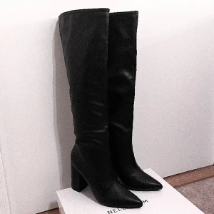 Stövlar - Stövlar från Nelly. Helt nya i orginalförpacknign och aldrig använda. Säljer dem eftersom dem är lite stora på mig och jag inte kan använda dem. 