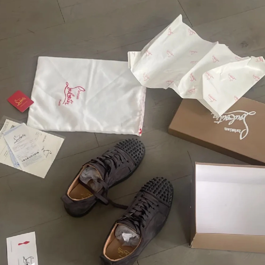  Christian Louboutin  - 91