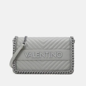 Valentino väska  - Säljer superfin Valentino väska 💫 nypris är 1750 kr den är även slutsåld på zalando 💖inte använd alls mycket därför i bra skick💘