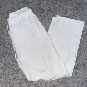 Vita linne byxor andvända få tal gånger, jätte bra stick!🤍