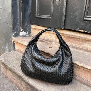 Väska - Intressekoll! Har två oanvända väskor från design by si, skriv om ni är intresserade! 