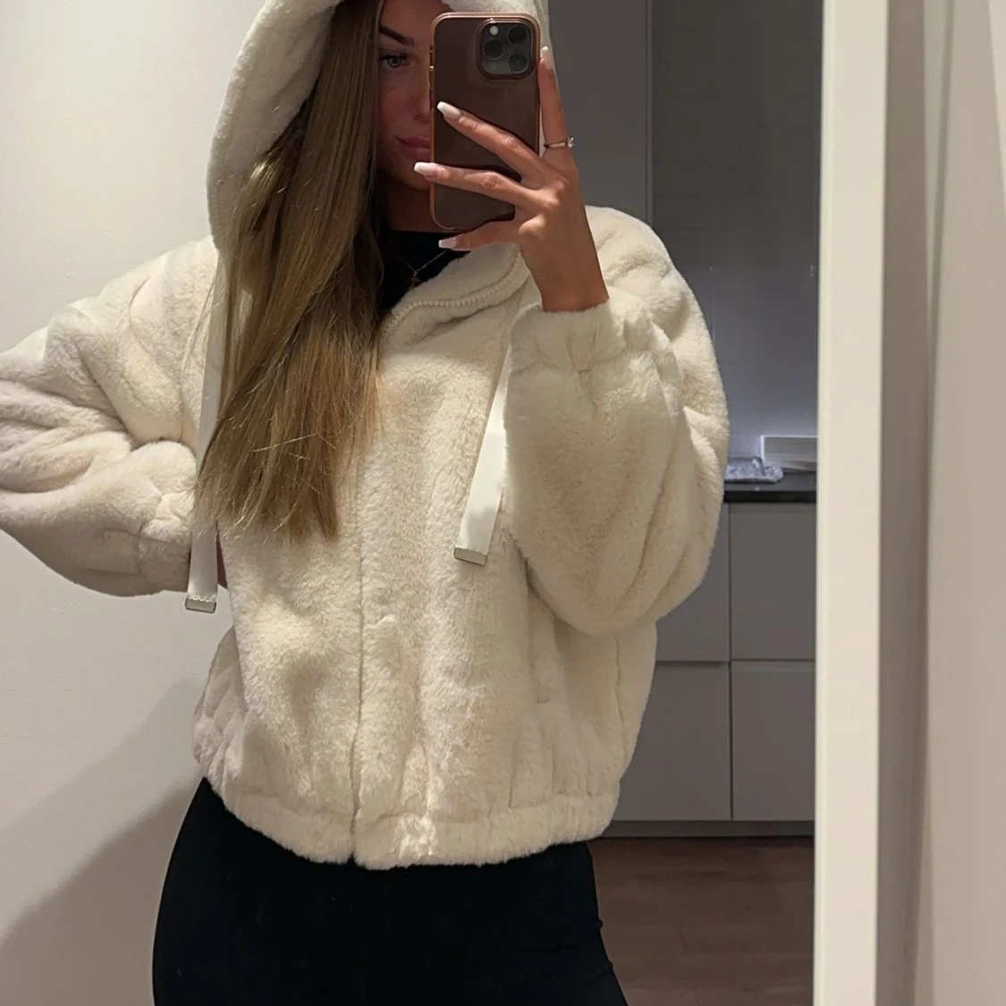 Mjuk pälsjacka🤍 - 90