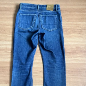 Tom Ford Jeans  - Väldigt snygga Tom Ford Jeans i storlek 32 (modell slim). Fick i gåva men passade dessvärre inte, därav aldrig använda/nyskick. Önskas fler bilder går det att få