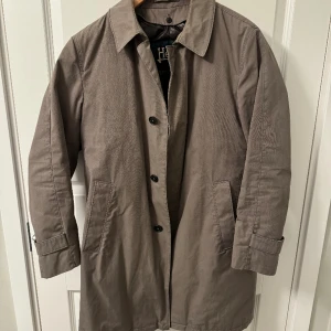 Herno rock strl. 52 - Herno rock i storlek 52. Nypris 8 000kr. Hel och ren. 