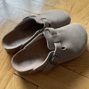 Birkenstock  - Birkenstock boston, vegan leather. Storlek 36. I princip oanvända. 