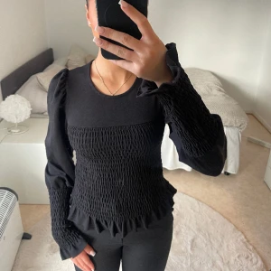 Tröja från Gina tricot - Jätte fin tröja från Gina tricot, storlek S! Jätte bra skick!