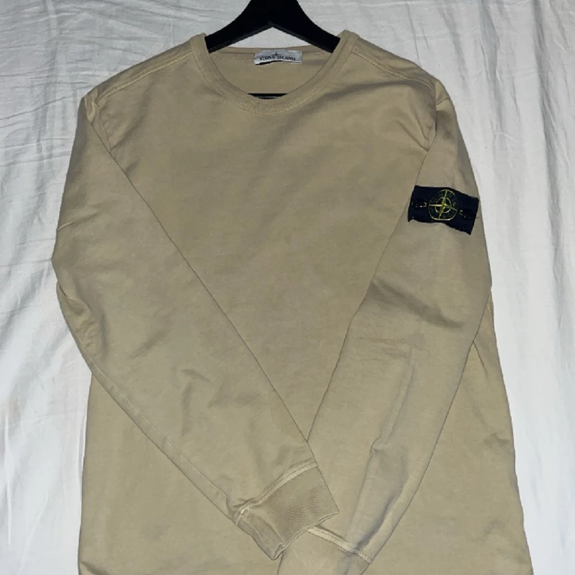 Beige Stone Island Tröja
