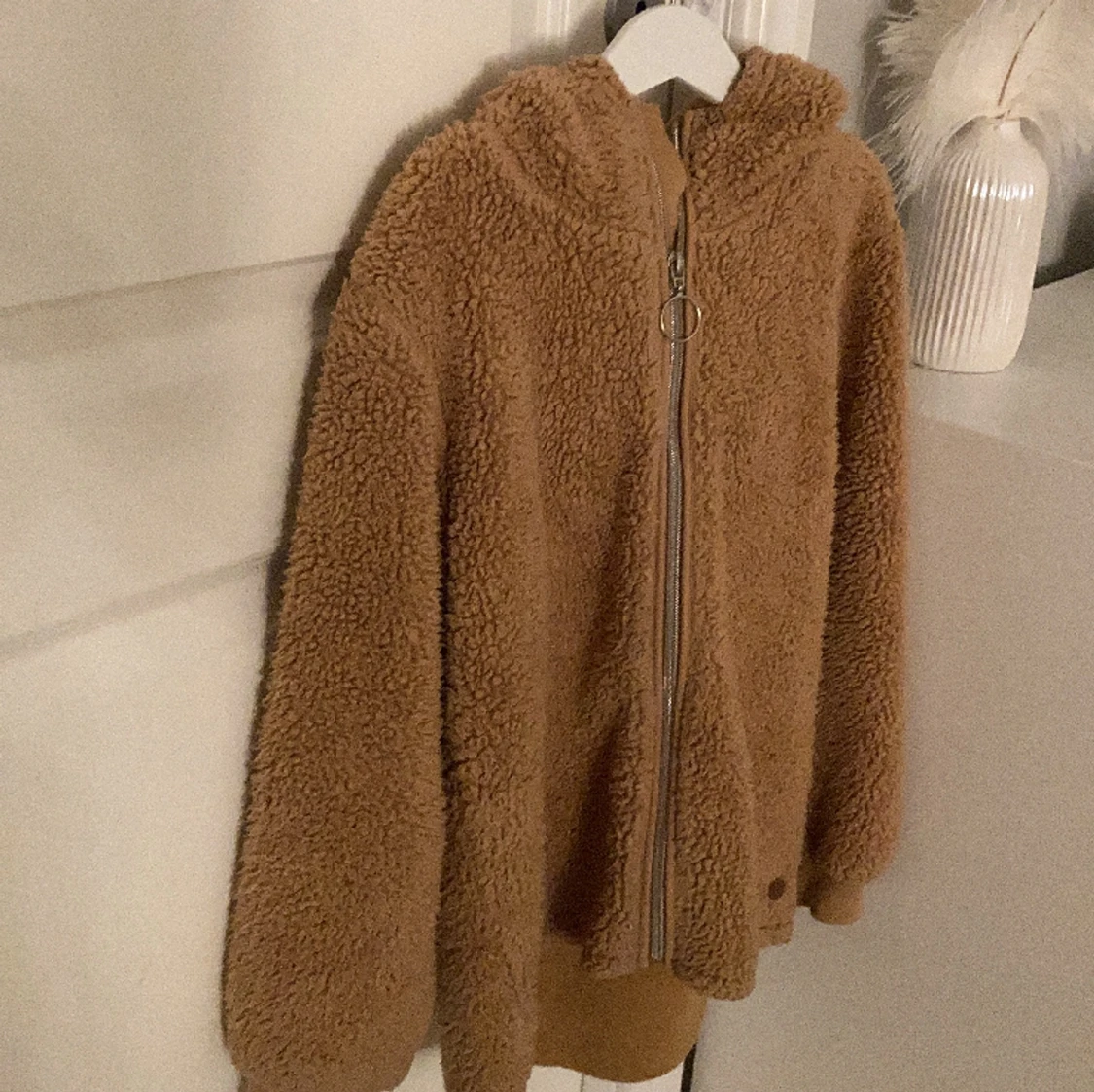En  fin ljus brun fluffig höst jacka helt fläckfri går och använda till mycket ❤️ - 91