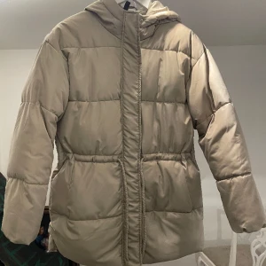 vinterjacka  - vinterjacka/ puffjacka storlek XS🫶🏼