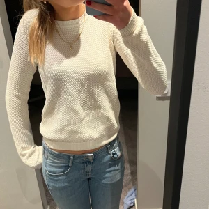 Stickad tröja  - Stickad tröja ifrån vila som är superfin!💞