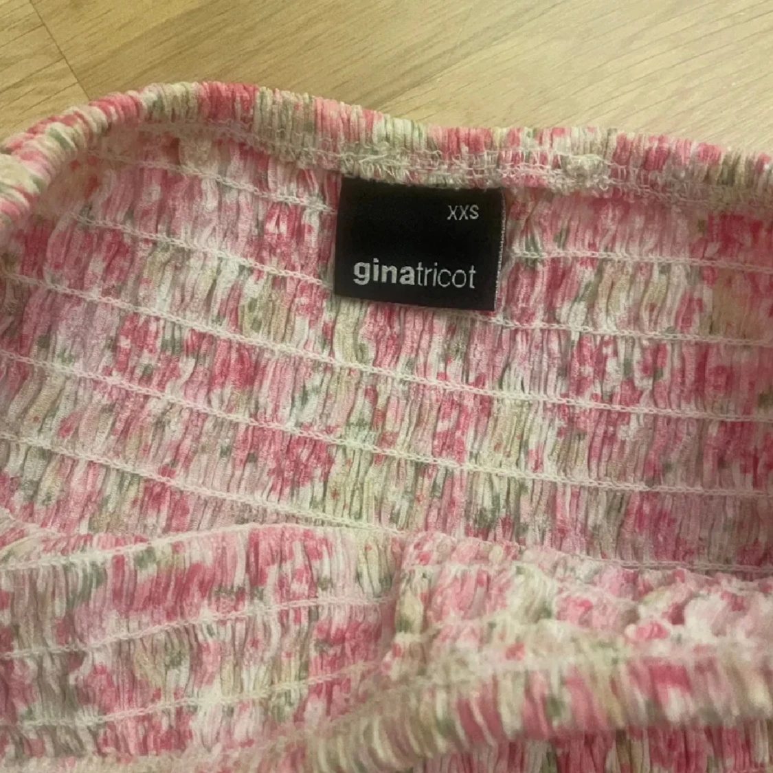 Kjol - Gina Tricot - 90