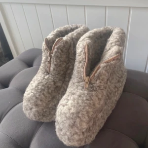 Tofflor - Storlek 36