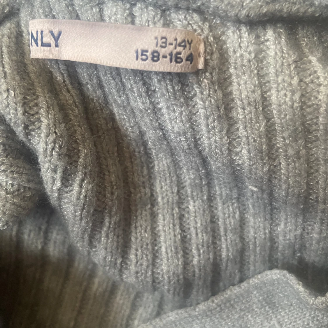 Säljer denna fina koftan som passar utmärkt till alla årstider.  - 93