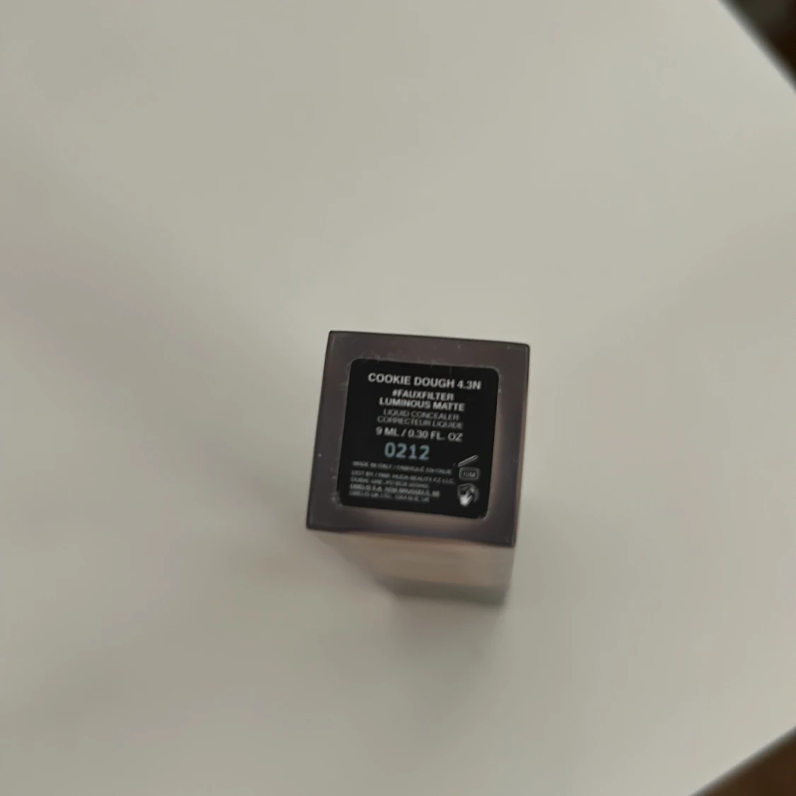 Huda beauty faux filter concealer - 90