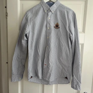 Skjorta ifrån Morris  - Skjorta ifrån Morris  Väldigt bra skick 