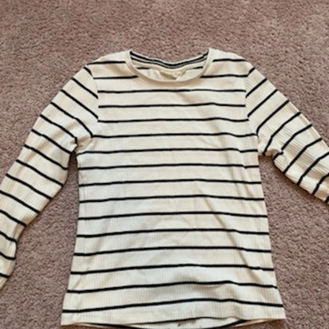 Randig tunn långärmad tröja 