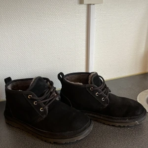 Uggs - Använda ett fåtal gånger Storlek 41 passar 42
