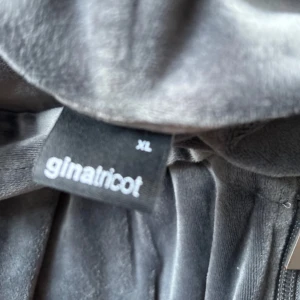 Zip hoodie  - Som ny sakna bara snören 