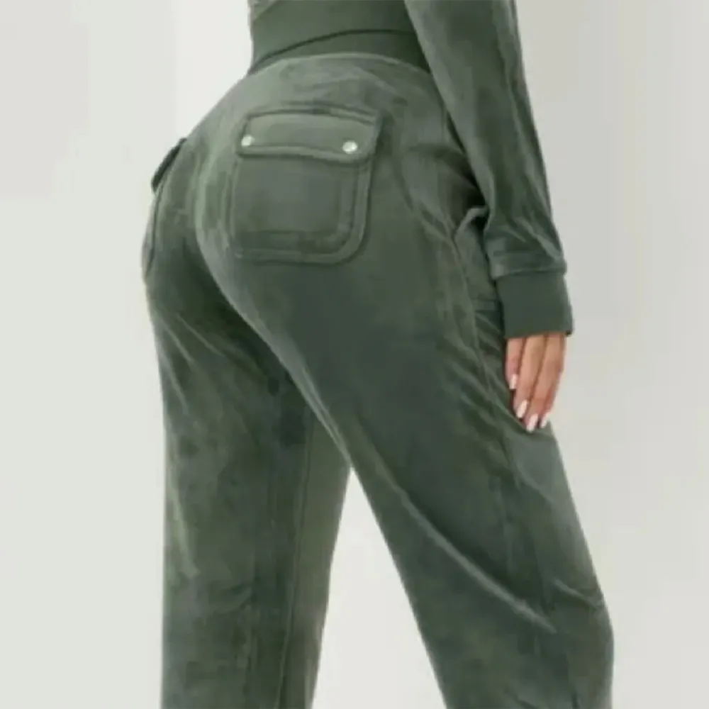 Gröna juicy couture byxor! Helt nya med lapp på.. Jeans & Byxor.