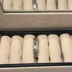 Söt ring i äkta silver från avi och lena i Göteborg (:  15,7mm i diameter🩷