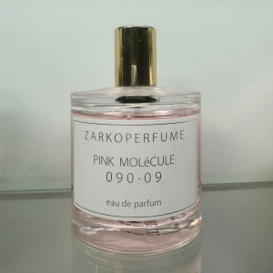 Zarkoperfumes pink molecule - Nästan helt full 100 ml❣️