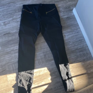 Svarta jeans  - Jeans  Bra skick 