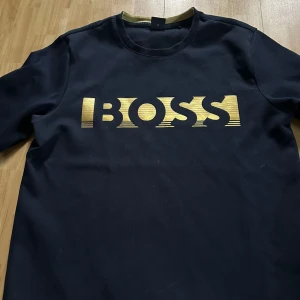 Hugo Boss Tröja  - Storlek:M  