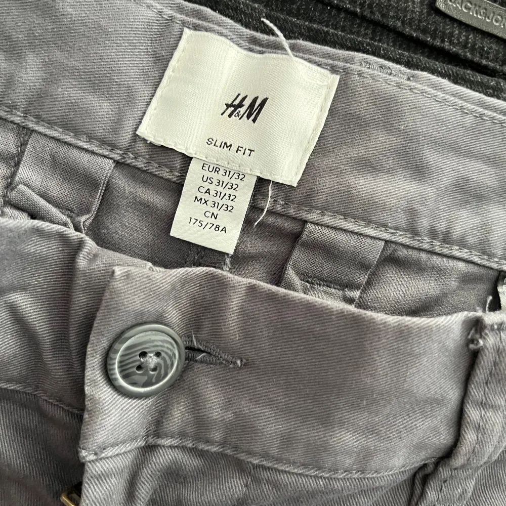Märke: H&M  Skick: Mycket bra  Passform: Slim fit   Köpare betalar frakten!👍🏼. Kostymer.