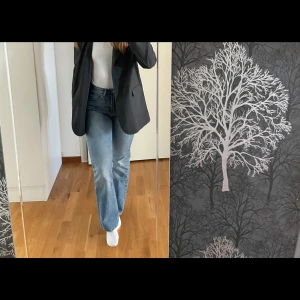 Jeans - Ett par nya jeans från stradivarius  Endast använda ett fåtal gånger! 