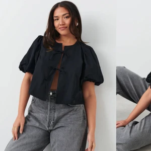 Fest topp - En jättefin svart fest topp, endast använd 1 gång. Original pris : 499kr