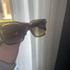 Chimi 04 green - Säljer dessa sprillans nya chimis då jag köpte fel färg