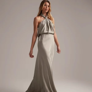 Maxi Klänning - Klänning från Asos som endast är använd 1 gång 