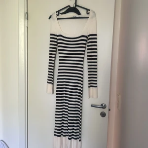 Randig klänning  - Nyskick 💕