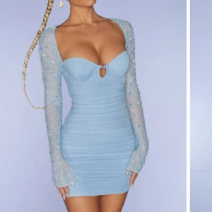 Helt ny ohpolly klänning  - Säljer min helt nya och jättefina ohpolly klänning med lappar kvar! Säljer pågrund utav fel storlek!💕