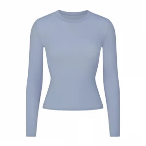 SKIMS fits everybody långärmad - Långärmad fits everybody tröja från skims i  limited edition färgen slate. Aldrig använd och säljs ej längre. Inköpt för 700kr