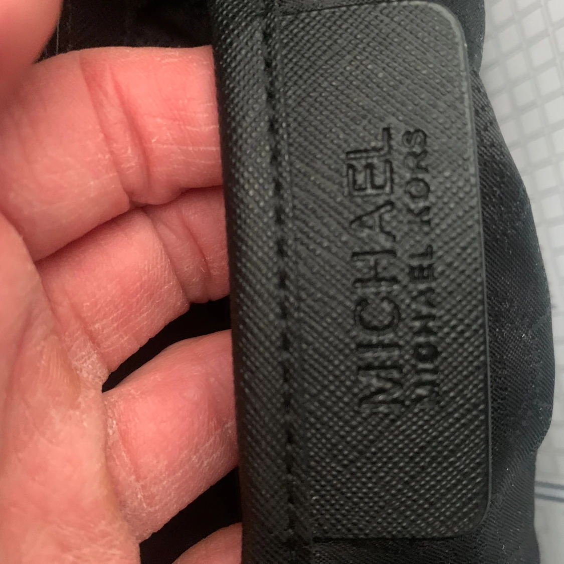 Michael Kors Jet Set Tote - 90