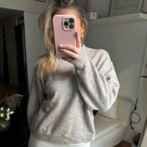 Stickad tröja - Helt ny aldrig använd 