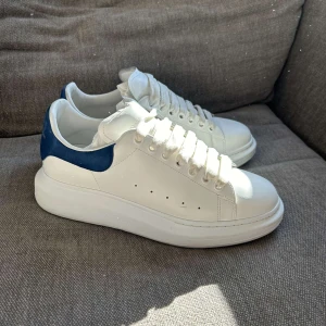 Alexander mcqueen skor - McQueen skor i storlek 41  8/10 Passar 42 