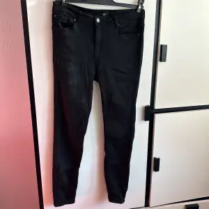 Väldigt skön veromoda jeans som samtidigt är stretchig!😍 Köptes för 600 kronor