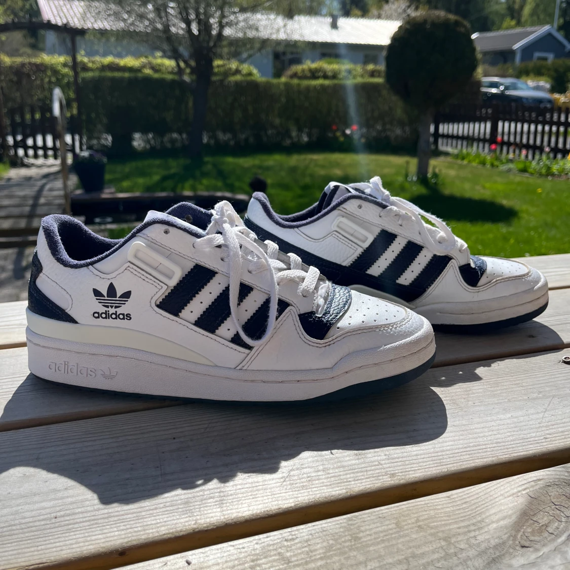 Adidas forum low